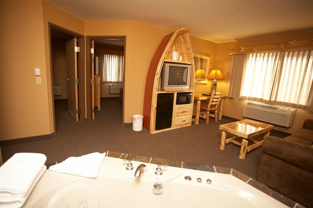 Whitefish Lodge And Suites Cross Lake Luaran gambar